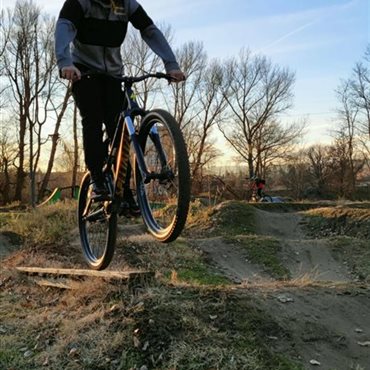 Cours particuliers vélo, pumtrack, sauts, descente, Millau