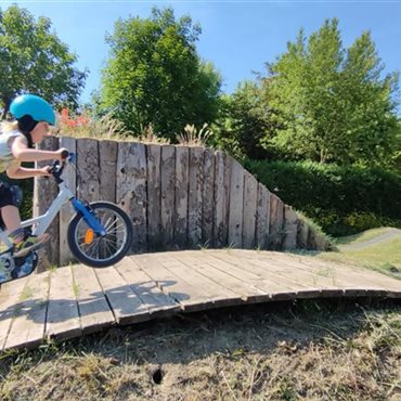 Stages vélo enfants, jeux sur bike park, balades