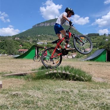 Stages VTT en Aveyron pour enfants