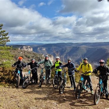 Randos en trottinettes électrique avec moniteur, Aveyron
